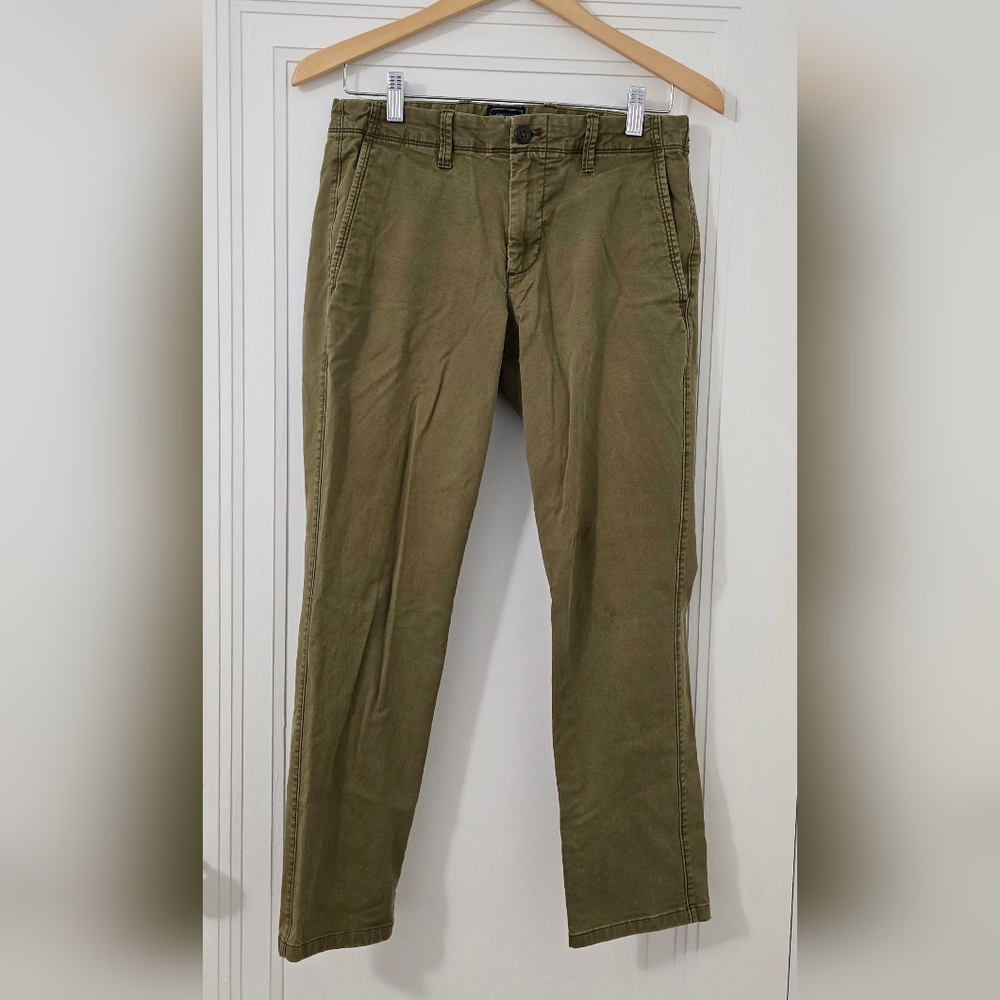Gap Khakis Lived In Slim Stretch Size 29/30, EUC, Olive Green